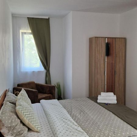 Huesca House Hotel Turda Buitenkant foto