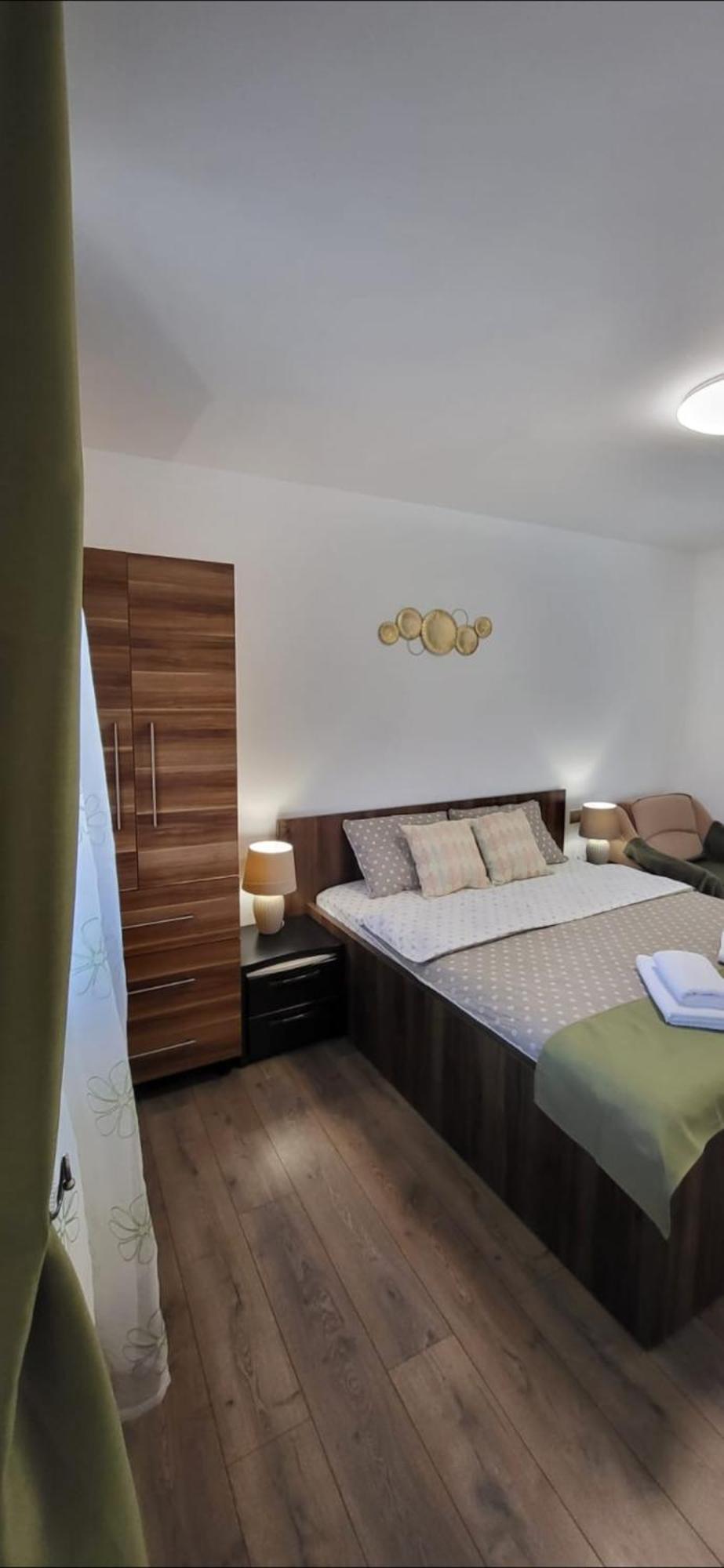 Huesca House Hotel Turda Buitenkant foto